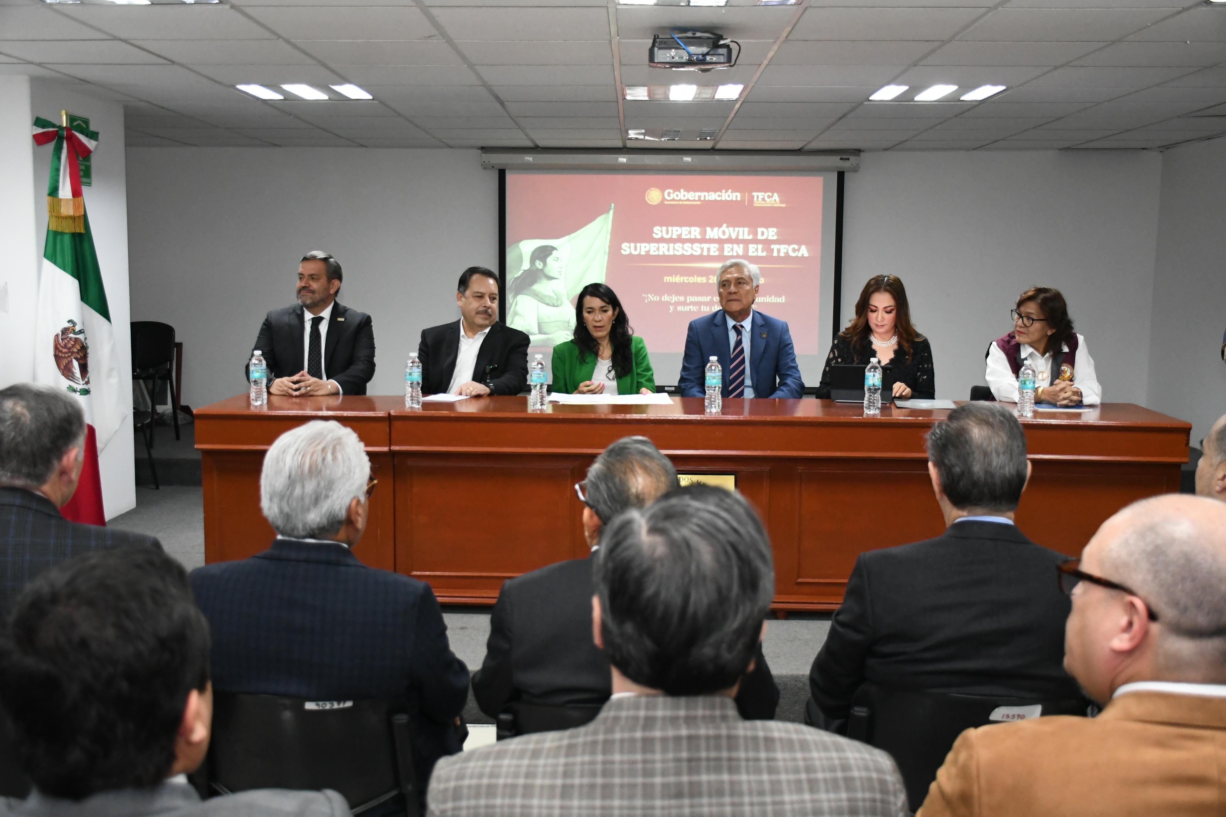 Inauguración de la Unidad Móvil de SuperISSSTE en el Tribunal Federal de Conciliación y Arbitraje